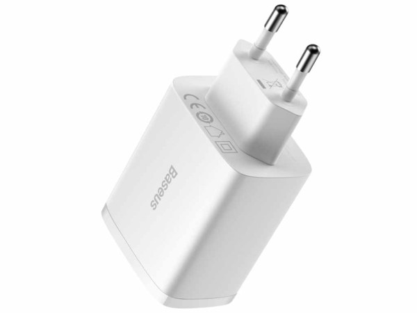 Punjac BASEUS Compact 3U 17W/bela