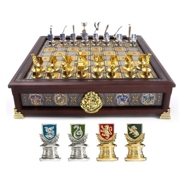 Harry Potter - Quidditch Chess Set (Gold & Silver)