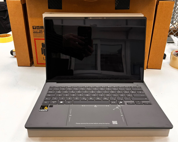 ASUS ZenBook 14 OLED UX3407RA-QD010W (14 inča WUXGA OLED, Snapdragon X Elite X1E, 32GB, SSD 1TB, Win11 Home) laptop 