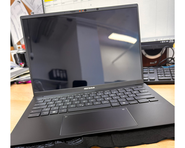 ASUS Zenbook 14 UM3406KA-QD025 (14 inča WUXGA OLED, Ryzen AI 5 340, 16GB, SSD 512GB) laptop outlet 
