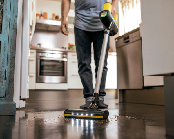 KARCHER VC 6 Štapni usisivač sa posudom 